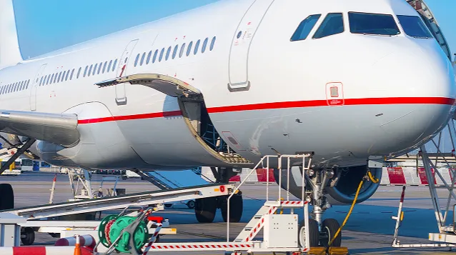 旺季稳赢密码!百运网美国空派锁定航司VIP舱位，告别爆仓与延误焦虑