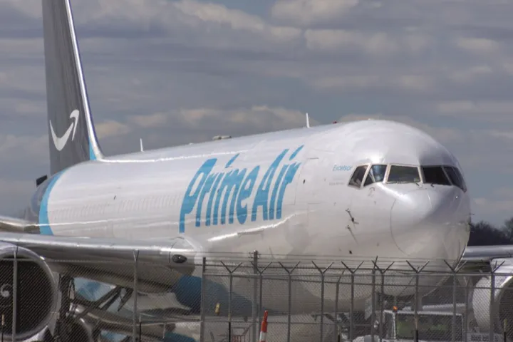 亚马逊航空凭什么敢承诺旺季“绝不挤舱”？