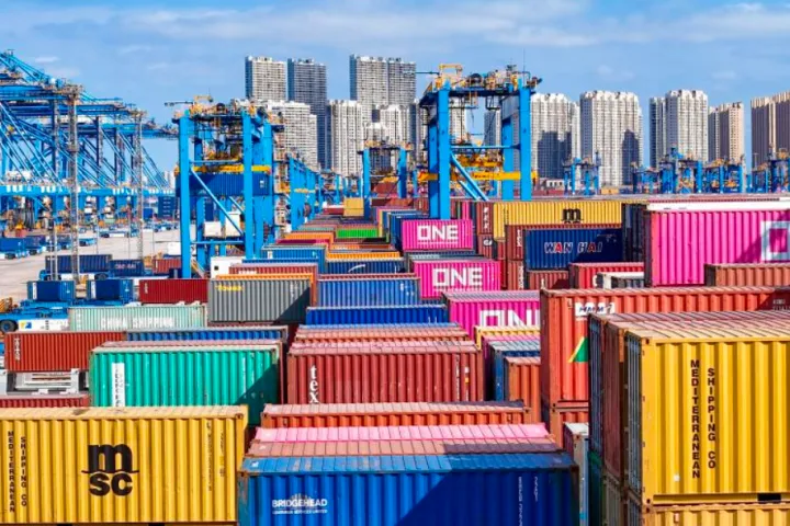 突发！美国第二轮关税或将落地，16个经济体被点名，中国位列其中......