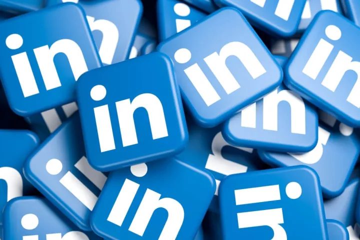 LinkedIn B2B获客：决策人定向与领英Sales Navigator协同发力
