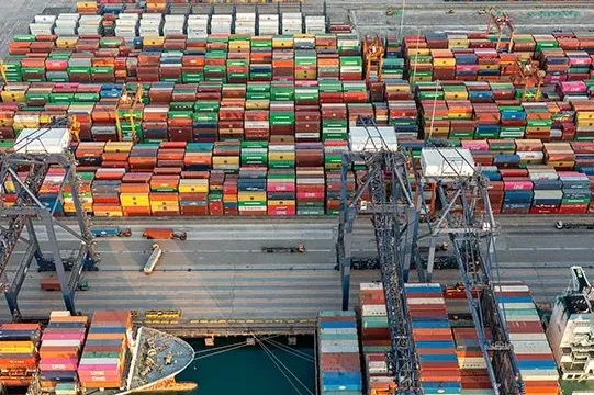 延误预警 | 北美港口堵爆了，有货柜滞留30天！