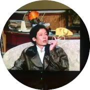 不快乐的人，都懂得我们这种笑