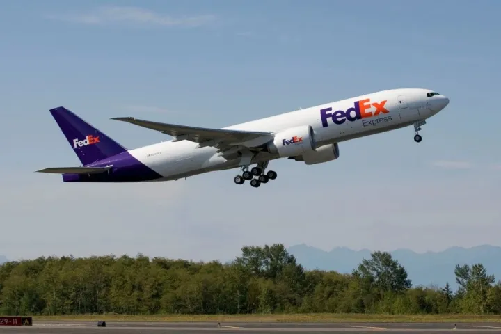 联邦快递接收新货机；3家电商物流企业上榜福布斯“中国企业跨国经营50强”