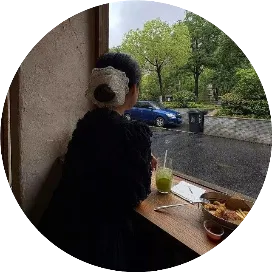 挖掘机搅拌混凝土