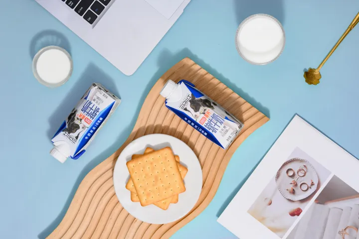 乳业品类变革窗口期，三只小牛“软牛奶”凭什么成为爆款制造机？