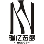 高级感拉满！这件「雾面筋骨感」涂层风衣，才是秋日的体面与温度
