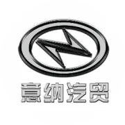 2018款丰田普拉多2700，外观变化大，尾灯辨识度高