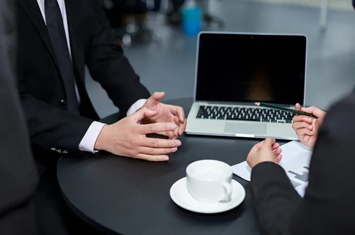 做外贸睁眼说瞎话，客户也信？